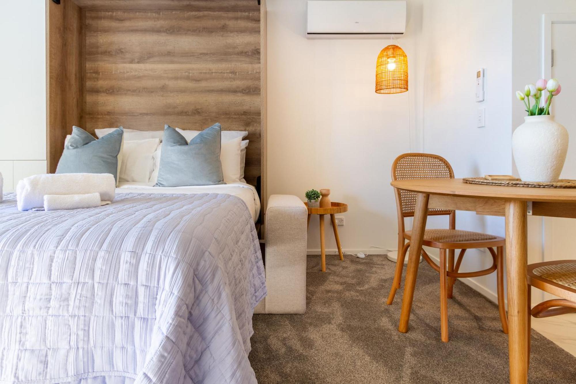 Downtown Delight: Studio At 8 Wilmer With Backyard Christchurch Zewnętrze zdjęcie