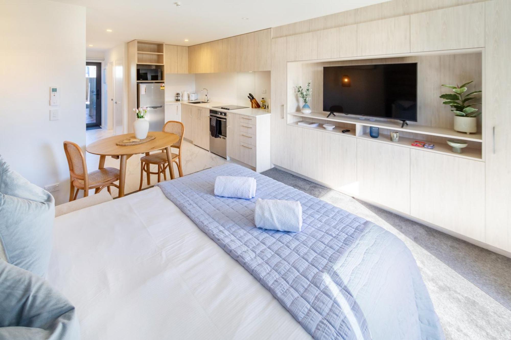 Downtown Delight: Studio At 8 Wilmer With Backyard Christchurch Zewnętrze zdjęcie